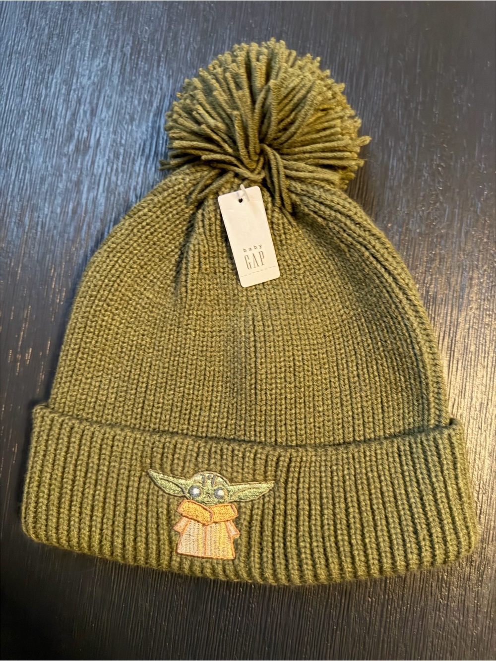 GAP Olive Kids Pom Beanie with Baby Yoda - Star Wars M/L
